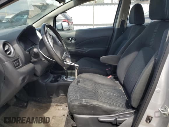 ✅ 2016 Nissan Note SV • VIN: 3N1CE2CP4GL364618 • Lot: 80737565. Wystawiony na Copart z przebiegiem 83 997 mil. Bezpłatny archiwum sprzedaży aukcyjnych z USA i szczegółowy raport historii pojazdu na DreamBid. Zdjęcie 7.