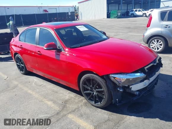 ✅ 2016 BMW 3 Series 320i xDrive • VIN: WBA8E5G50GNU20841 • Lot: 41684968. Listed on IAAI with 118,058 mi. Free auction sales archive from the USA and detailed vehicle history report at DreamBid. Image 1.