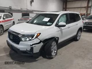 ✅ 2025 Honda Passport EX-L • VIN: 5FNYF8H5XSB017943 • Лот: 42027857. Опубликован ранее на IAAI с пробегом 1 822 миль. Бесплатный доступ к архиву аукционных продаж из США и подробный отчёт об истории автомобиля на DreamBid. Изображение 2.