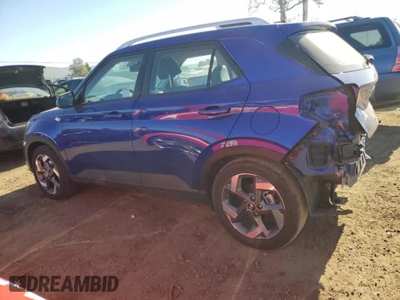 ✅ 2024 Hyundai Venue SEL • VIN: KMHRC8A32RU302798 • Lot: 43019425. Listed on Copart with 7,667 mi. Free auction sales archive from the USA and detailed vehicle history report at DreamBid. Image 2.