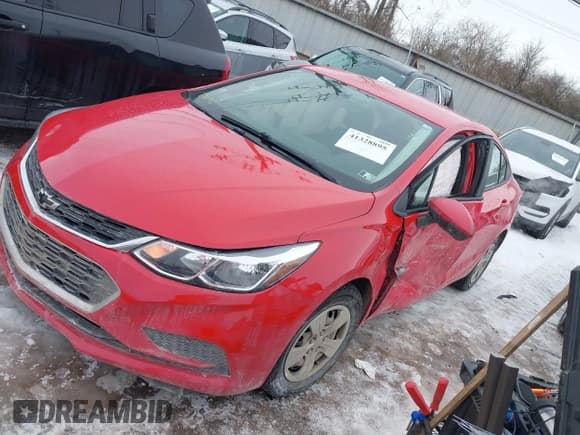 ✅ 2016 Chevrolet Cruze LS • VIN: 1G1BB5SM3G7281768 • Lot: 41328895. Listed on IAAI with 168,039 mi. Free auction sales archive from the USA and detailed vehicle history report at DreamBid. Image 17.