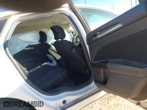 ✅ 2016 Ford Fusion SE • VIN: 1FA6P0HD7G5131121 • Lot: 43373583. Listed on IAAI with 85,912 mi. Free auction sales archive from the USA and detailed vehicle history report at DreamBid. Image 8.