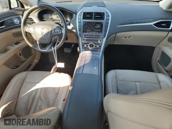 ✅ 2019 Lincoln MKZ Hybrid Reserve II • VIN: 3LN6L5MU9KR617214 • Lot: 71494015. Wystawiony na Copart z przebiegiem 64 943 mil. Bezpłatny archiwum sprzedaży aukcyjnych z USA i szczegółowy raport historii pojazdu na DreamBid. Zdjęcie 8.