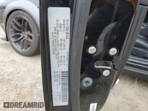 ✅ 2018 Dodge Challenger SRT Hellcat Widebody • VIN: 2C3CDZC97JH146395 • Lot: 49665774. Wystawiony na Copart z przebiegiem 47 495 mil. Bezpłatny archiwum sprzedaży aukcyjnych z USA i szczegółowy raport historii pojazdu na DreamBid. Zdjęcie 14.