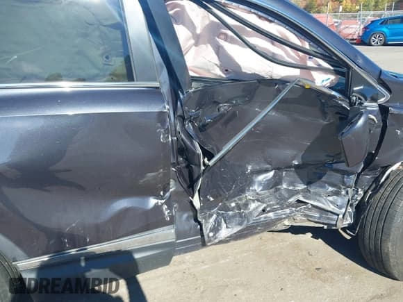 ✅ 2017 Honda CR-V Touring • VIN: 5J6RW2H91HL002381 • Lot: 43466622. Wystawiony na IAAI z przebiegiem 153 472 mil. Bezpłatny archiwum sprzedaży aukcyjnych z USA i szczegółowy raport historii pojazdu na DreamBid. Zdjęcie 6.