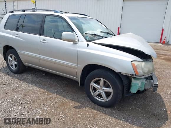 2001 Toyota Highlander с VIN JTEGF21AX10021788, выставлен на аукционе IAAI как лот 42465359 с пробегом 173 509 миль миль и . История ставок и продаж доступна на DreamBid. Изображение 1.