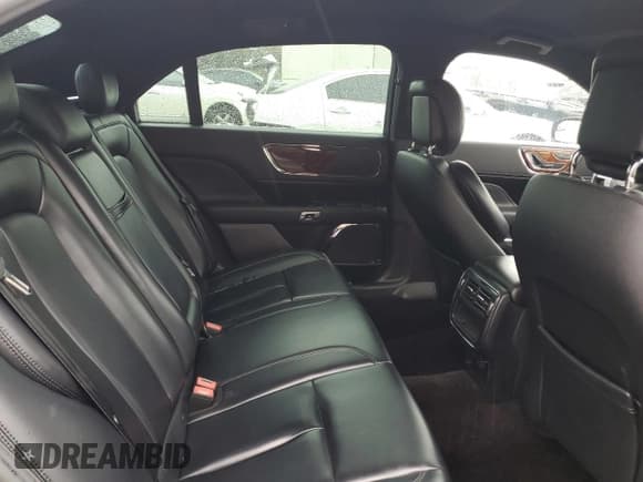 ✅ 2017 Lincoln Continental Premiere • VIN: 1LN6L9PK7H5624515 • Lot: 84040455. Wystawiony na Copart z przebiegiem 103 505 mil. Bezpłatny archiwum sprzedaży aukcyjnych z USA i szczegółowy raport historii pojazdu na DreamBid. Zdjęcie 10.