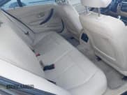 ✅ 2014 BMW 3 Series 320i • VIN: WBA3B1C53EK132425 • Лот: 43211383. Опубликован ранее на IAAI с пробегом 137 663 миль. Бесплатный доступ к архиву аукционных продаж из США и подробный отчёт об истории автомобиля на DreamBid. Изображение 8.