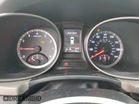 ✅ 2015 Hyundai Santa Fe • VIN: 5XYZT3LB2FG304978 • Lot: 90445875. Listed on Copart with 175,188 mi. Free auction sales archive from the USA and detailed vehicle history report at DreamBid. Image 9.