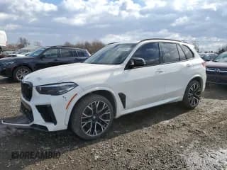 ✅ 2021 BMW X5 M • VIN: 5YMJU0C01M9J01304 • Лот: 42487055. Опубликован ранее на Copart с пробегом 30 025 миль. Бесплатный доступ к архиву аукционных продаж из США и подробный отчёт об истории автомобиля на DreamBid. Изображение 1.