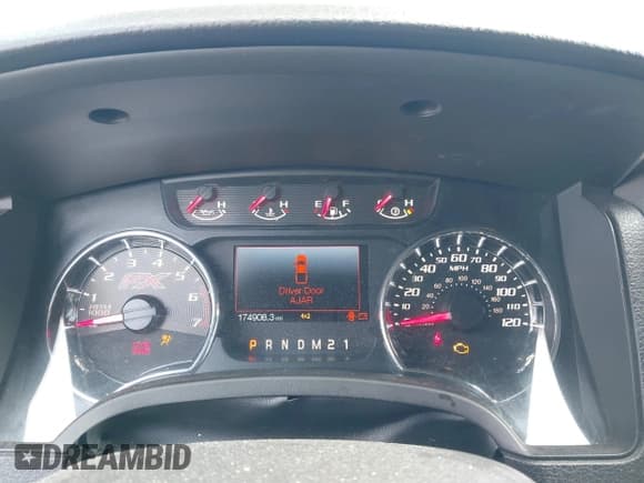 ✅ 2014 Ford F-150 Platinum • VIN: 1FTFW1ET5EFC89771 • Lot: 43499145. Wystawiony na IAAI z przebiegiem 174 908 mil. Bezpłatny archiwum sprzedaży aukcyjnych z USA i szczegółowy raport historii pojazdu na DreamBid. Zdjęcie 7.