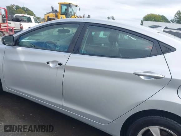 ✅ 2014 Hyundai Elantra SE • VIN: KMHDH4AE5EU029548 • Lot: 43419535. Listed on IAAI with 122,406 mi. Free auction sales archive from the USA and detailed vehicle history report at DreamBid. Image 14.