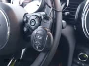 ✅ 2020 MINI Hardtop 4 Door Cooper • VIN: WMWXU7C07L2M08900 • Lot: 43640448. Wystawiony na IAAI z przebiegiem 12 944 mil. Bezpłatny archiwum sprzedaży aukcyjnych z USA i szczegółowy raport historii pojazdu na DreamBid. Zdjęcie 11.