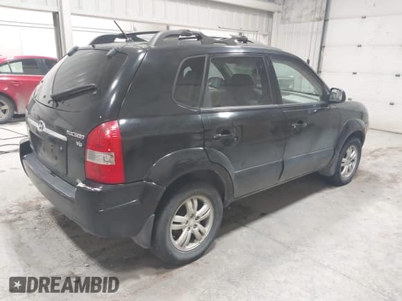 ✅ 2006 Hyundai Tucson GLS • VIN: KM8JN72D56U391562 • Lot: 43552750. Listed on IAAI with 111,438 mi. Free auction sales archive from the USA and detailed vehicle history report at DreamBid. Image 4.