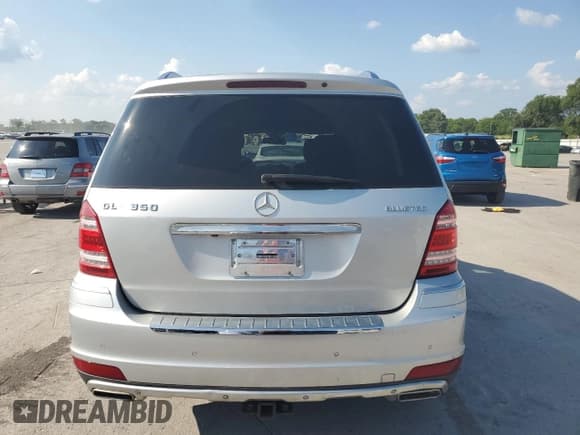 ✅ 2012 Mercedes-Benz GL 350 • VIN: 4JGBF2FE0CA770828 • Лот: 65386055. Опубликован ранее на Copart с пробегом 146 174 миль. Бесплатный доступ к архиву аукционных продаж из США и подробный отчёт об истории автомобиля на DreamBid. Изображение 6.