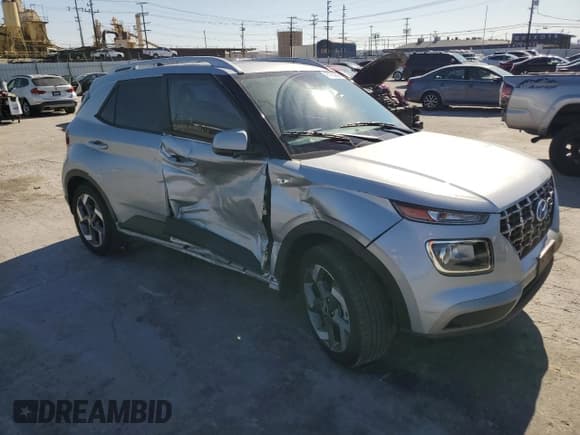 ✅ 2022 Hyundai Venue Limited • VIN: KMHRC8A34NU199264 • Lot: 45795955. Listed on Copart with 14,889 mi. Free auction sales archive from the USA and detailed vehicle history report at DreamBid. Image 4.