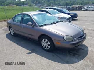 ✅ 1996 Ford Taurus GL • VIN: 1FALP52U5TA268651 • Lot: 43020018. Listed on IAAI with 93,795 mi. Free auction sales archive from the USA and detailed vehicle history report at DreamBid. Image 1.