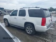 ✅ 2010 GMC Yukon SLT • VIN: 1GKUCCE07AR227268 • Lot: 42471770. Listed on IAAI with 215,047 mi. Free auction sales archive from the USA and detailed vehicle history report at DreamBid. Image 14.