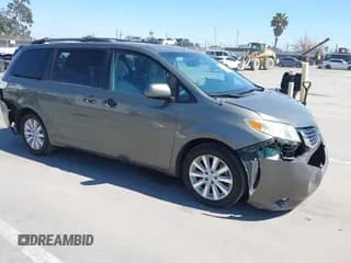 ✅ 2012 Toyota Sienna LE • VIN: 5TDJK3DC8CS031308 • Lot: 42237136. Wystawiony na IAAI z przebiegiem 257 129 mil. Bezpłatny archiwum sprzedaży aukcyjnych z USA i szczegółowy raport historii pojazdu na DreamBid. Zdjęcie 1.