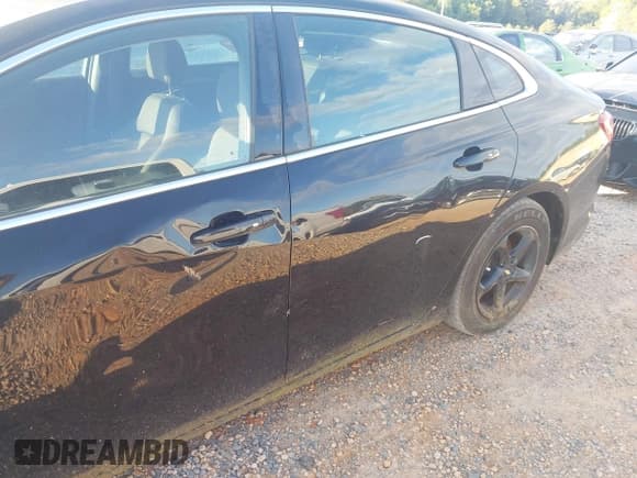 ✅ 2016 Chevrolet Malibu LS • VIN: 1G1ZB5ST1GF281117 • Lot: 43177666. Listed on IAAI with 141,406 mi. Free auction sales archive from the USA and detailed vehicle history report at DreamBid. Image 6.