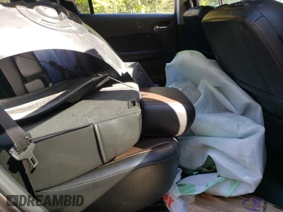 ✅ 2011 GMC Terrain SLT-1 • VIN: 2CTALUEC7B6404790 • Lot: 82422775. Listed on Copart with 176,391 mi. Free auction sales archive from the USA and detailed vehicle history report at DreamBid. Image 11.