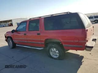 ✅ 1997 Chevrolet Suburban • VIN: 1GBFK16R4VJ347871 • Lot: 70752444. Wystawiony na Copart z przebiegiem 230 712 mil. Bezpłatny archiwum sprzedaży aukcyjnych z USA i szczegółowy raport historii pojazdu na DreamBid. Zdjęcie 2.