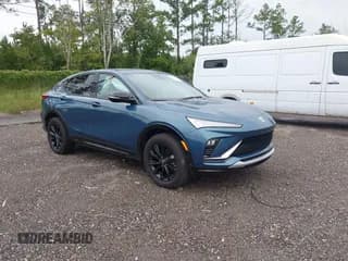 ✅ 2024 Buick Envista Sport Touring • VIN: KL47LBE24RB221463 • Lot: 43413927. Wystawiony na IAAI z przebiegiem 22 329 mil. Bezpłatny archiwum sprzedaży aukcyjnych z USA i szczegółowy raport historii pojazdu na DreamBid. Zdjęcie 1.