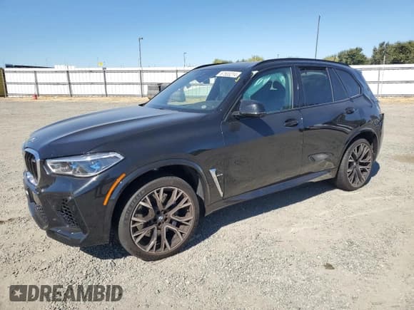 ✅ 2022 BMW X5 M • VIN: 5YMJU0C08N9J80679 • Lot: 67505214. Wystawiony na Copart z przebiegiem Nie podano. Bezpłatny archiwum sprzedaży aukcyjnych z USA i szczegółowy raport historii pojazdu na DreamBid. Zdjęcie 1.