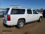 ✅ 2014 Chevrolet Suburban LT • VIN: 1GNSKJE71ER212981 • Lot: 65953354. Wystawiony na Copart z przebiegiem 215 614 mil. Bezpłatny archiwum sprzedaży aukcyjnych z USA i szczegółowy raport historii pojazdu na DreamBid. Zdjęcie 3.