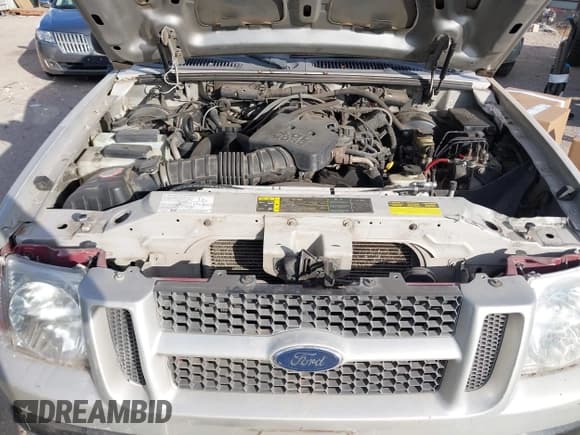 ✅ 2004 Ford Explorer Sport Trac XLS • VIN: 1FMZU77K34UA65740 • Lot: 43589534. Listed on IAAI with 310,281 mi. Free auction sales archive from the USA and detailed vehicle history report at DreamBid. Image 10.