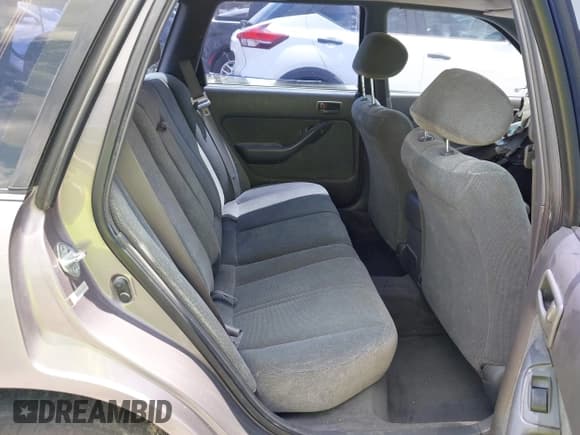 ✅ 1992 Toyota Camry • VIN: 4T1VK12W6NU047357 • Lot: 42593322. Wystawiony na IAAI z przebiegiem 325 406 mil. Bezpłatny archiwum sprzedaży aukcyjnych z USA i szczegółowy raport historii pojazdu na DreamBid. Zdjęcie 8.