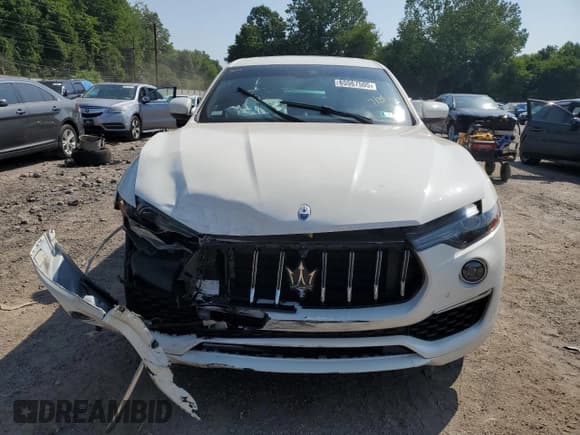 ✅ 2022 Maserati Levante GT • VIN: ZN661XUA1NX394706 • Lot: 65567505. Wystawiony na Copart z przebiegiem Nie podano. Bezpłatny archiwum sprzedaży aukcyjnych z USA i szczegółowy raport historii pojazdu na DreamBid. Zdjęcie 5.