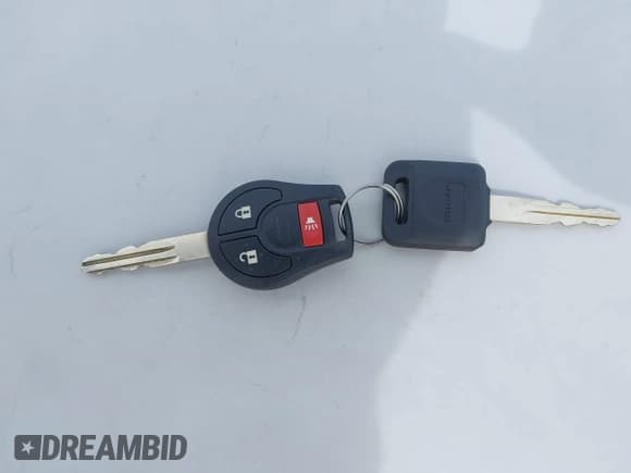 ✅ 2017 Nissan Note SV • VIN: 3N1CE2CP4HL352227 • Lot: 42297732. Wystawiony na IAAI z przebiegiem 86 747 mil. Bezpłatny archiwum sprzedaży aukcyjnych z USA i szczegółowy raport historii pojazdu na DreamBid. Zdjęcie 11.