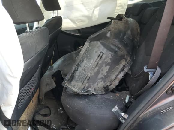 ✅ 2011 Toyota RAV4 Sport • VIN: JTMRF4DVXB5041664 • Lot: 71829465. Wystawiony na Copart z przebiegiem Nie podano. Bezpłatny archiwum sprzedaży aukcyjnych z USA i szczegółowy raport historii pojazdu na DreamBid. Zdjęcie 11.