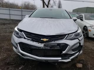 ✅ 2018 Chevrolet Cruze LT • VIN: 3G1BE6SM8JS613774 • Lot: 47378243. Wystawiony na Copart z przebiegiem 64 070 mil. Bezpłatny archiwum sprzedaży aukcyjnych z USA i szczegółowy raport historii pojazdu na DreamBid. Zdjęcie 5.