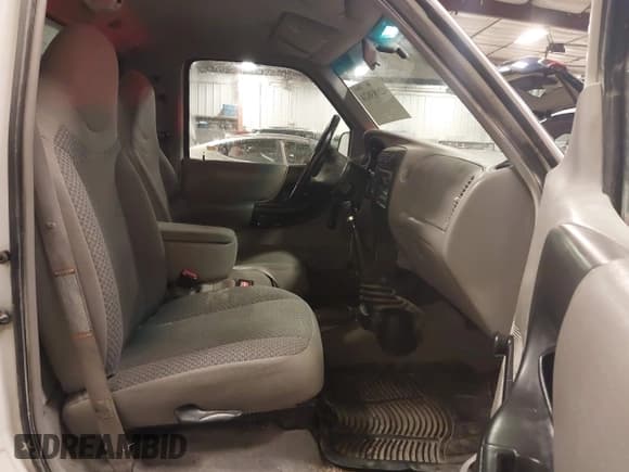 ✅ 1998 Ford Ranger XL • VIN: 1FTYR10C7WPA74198 • Lot: 42083824. Listed on IAAI with 189,455 mi. Free auction sales archive from the USA and detailed vehicle history report at DreamBid. Image 5.