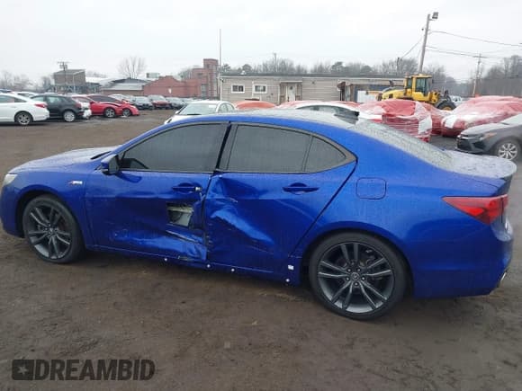 ✅ 2019 Acura TLX w/A-Spec Pkg • VIN: 19UUB3F62KA005160 • Lot: 41458803. Listed on IAAI with 41,185 mi. Free auction sales archive from the USA and detailed vehicle history report at DreamBid. Image 17.