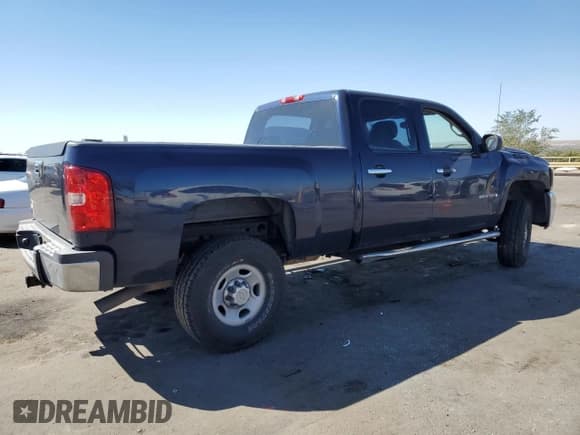 ✅ 2009 Chevrolet Silverado 2500HD Work Truck • VIN: 1GCHC43K69F189231 • Лот: 74449534. Опубликован ранее на Copart с пробегом 78 309 миль. Бесплатный доступ к архиву аукционных продаж из США и подробный отчёт об истории автомобиля на DreamBid. Изображение 3.