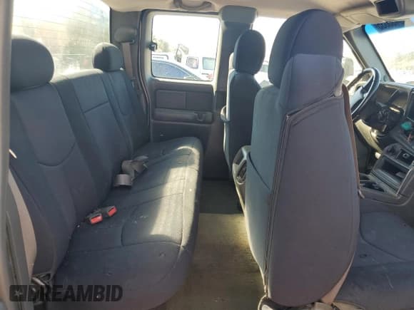 ✅ 2003 Chevrolet Silverado 2500HD LS • VIN: 1GCHC29U53E365373 • Лот: 49455635. Опубликован ранее на Copart с пробегом Не указан. Бесплатный доступ к архиву аукционных продаж из США и подробный отчёт об истории автомобиля на DreamBid. Изображение 10.