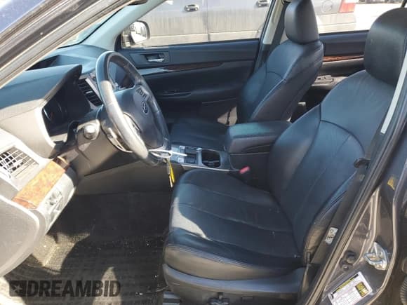 ✅ 2014 Subaru Legacy Limited • VIN: 4S3BMDL69E2028573 • Lot: 46606915. Wystawiony na Copart z przebiegiem 129 447 mil. Bezpłatny archiwum sprzedaży aukcyjnych z USA i szczegółowy raport historii pojazdu na DreamBid. Zdjęcie 7.