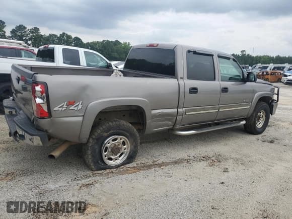 ✅ 2006 Chevrolet Silverado 2500HD LT2 • VIN: 1GCHK23U96F158933 • Lot: 59674375. Wystawiony na Copart z przebiegiem 351 302 mil. Bezpłatny archiwum sprzedaży aukcyjnych z USA i szczegółowy raport historii pojazdu na DreamBid. Zdjęcie 3.