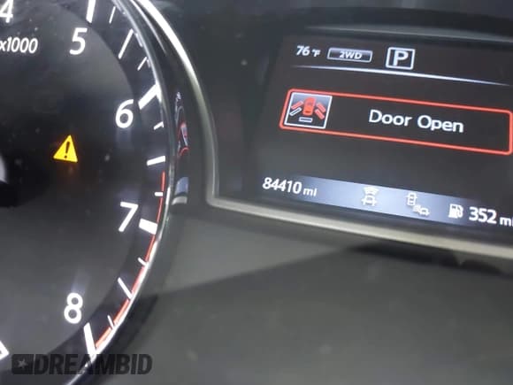 ✅ 2019 Nissan Pathfinder SV • VIN: 5N1DR2MM0KC599382 • Lot: 42532330. Listed on IAAI with 84,410 mi. Free auction sales archive from the USA and detailed vehicle history report at DreamBid. Image 15.