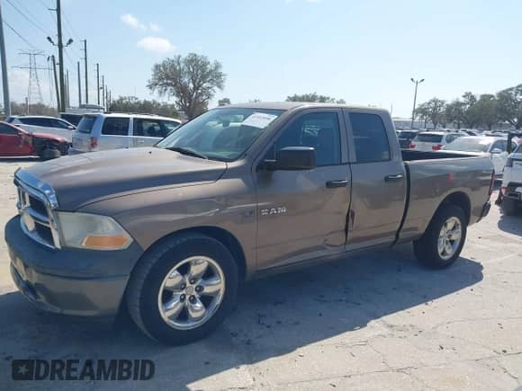 ✅ 2010 Dodge 1500 SLT • VIN: 1D7RB1GT9AS246547 • Лот: 41552098. Размещён на IAAI с пробегом 149 599 миль миль. Получите бесплатный доступ к архиву аукционных продаж из США и посмотрите подробный отчёт об истории автомобиля на DreamBid. Изображение 14.