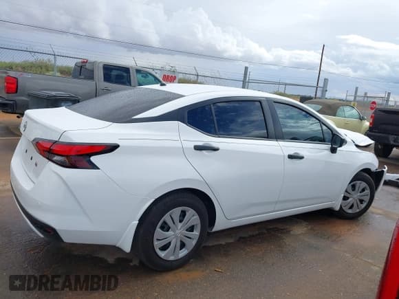 ✅ 2025 Nissan Versa S • VIN: 3N1CN8DVXSL836796 • Лот: 42647924. Опубликован ранее на IAAI с пробегом 3 935 миль. Бесплатный доступ к архиву аукционных продаж из США и подробный отчёт об истории автомобиля на DreamBid. Изображение 13.