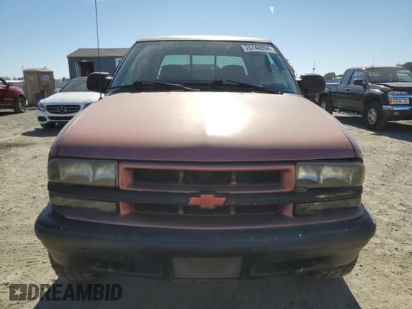 ✅ 2002 Chevrolet S-10 LS • VIN: 1GCDT13W92K224518 • Лот: 76748894. Опубликован ранее на Copart с пробегом 196 469 миль. Бесплатный доступ к архиву аукционных продаж из США и подробный отчёт об истории автомобиля на DreamBid. Изображение 5.