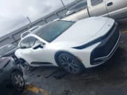 ✅ 2024 Toyota Crown XLE • VIN: JTDAAAAFXR3023016 • Lot: 41570053. Wystawiony na IAAI z przebiegiem 46 729 mil. Bezpłatny archiwum sprzedaży aukcyjnych z USA i szczegółowy raport historii pojazdu na DreamBid. Zdjęcie 13.