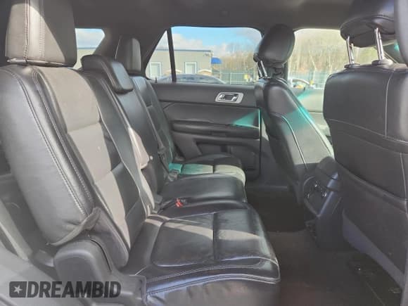 ✅ 2011 Ford Explorer XLT • VIN: 1FMHK7D84BGA81483 • Lot: 92356285. Wystawiony na Copart z przebiegiem 238 000 mil. Bezpłatny archiwum sprzedaży aukcyjnych z USA i szczegółowy raport historii pojazdu na DreamBid. Zdjęcie 11.