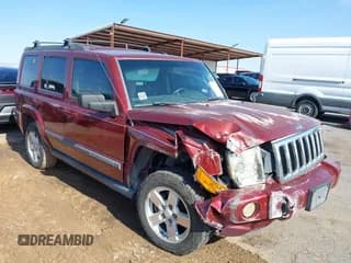 ✅ 2007 Jeep Commander Sport • VIN: 1J8HG48P37C695017 • Lot: 43022635. Wystawiony na IAAI z przebiegiem 181 902 mil. Bezpłatny archiwum sprzedaży aukcyjnych z USA i szczegółowy raport historii pojazdu na DreamBid. Zdjęcie 1.