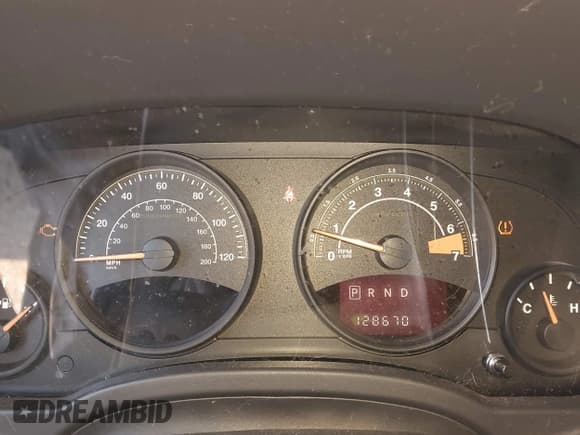 ✅ 2016 Jeep Patriot Sport • VIN: 1C4NJPBB3GD507391 • Lot: 43685827. Wystawiony na IAAI z przebiegiem 128 670 mil. Bezpłatny archiwum sprzedaży aukcyjnych z USA i szczegółowy raport historii pojazdu na DreamBid. Zdjęcie 7.