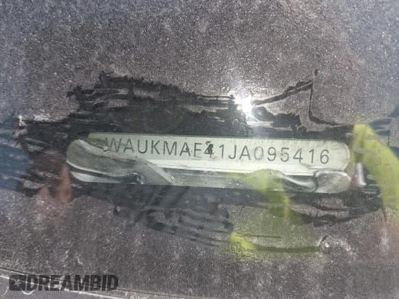 ✅ 2018 Audi A4 Premium • VIN: WAUKMAF41JA095416 • Lot: 42942093. Wystawiony na IAAI z przebiegiem 117 736 mil. Bezpłatny archiwum sprzedaży aukcyjnych z USA i szczegółowy raport historii pojazdu na DreamBid. Zdjęcie 9.